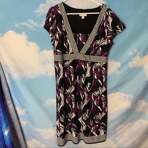 Loft- Purple Black White Leaf Print Short Sleeve Dress size 16